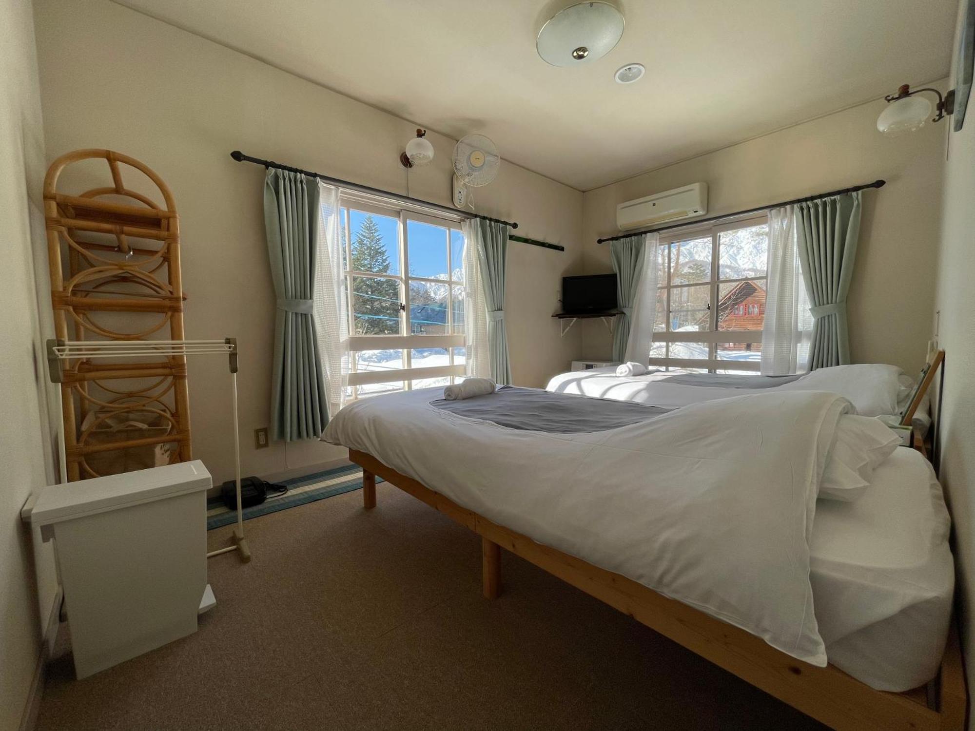 Bed and Breakfast Hakuba Snow Fox Exteriér fotografie